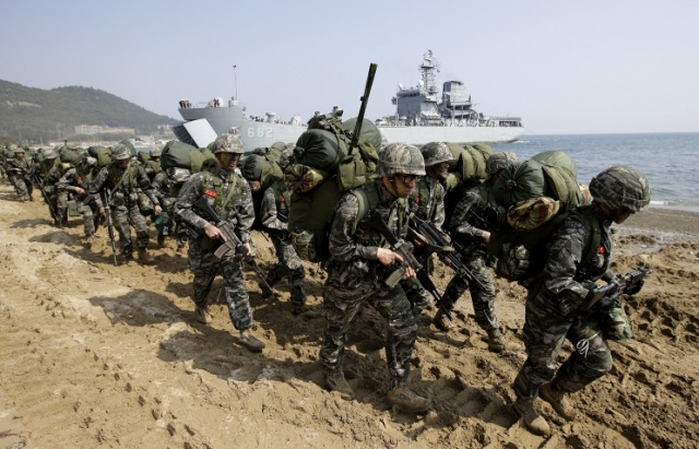 США и Южная Корея начали крупнейшие военные учения